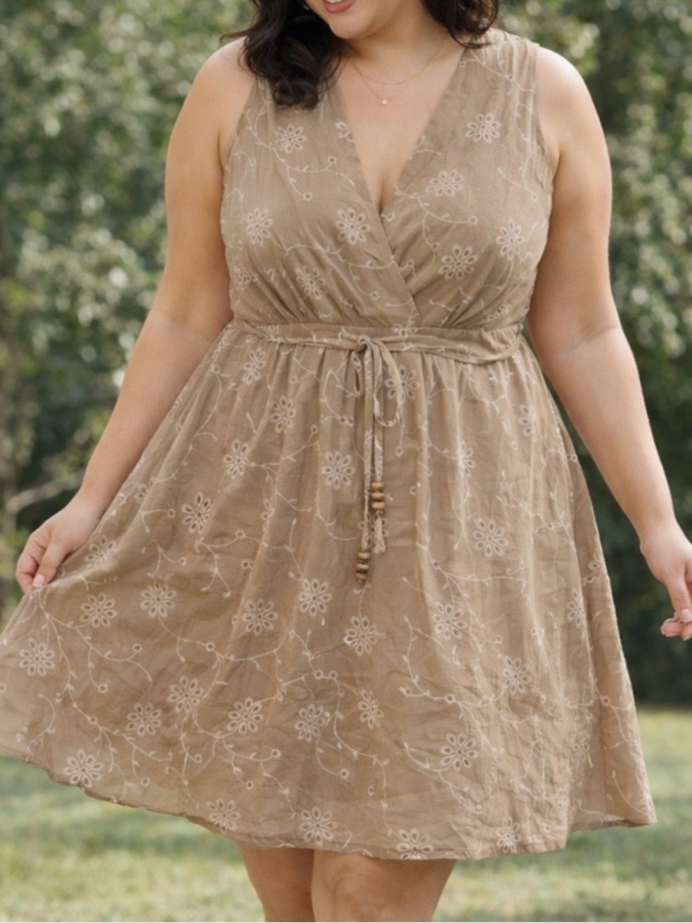 Joie Embroidered Floral Dress Taupe Cream Sleeveless Tie Waist Size 16 NWT